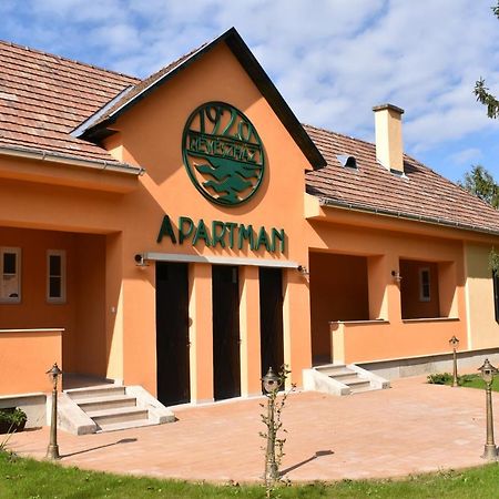 Szazesztendos Reveszhaz Apartman Szigetmonostor 外观 照片