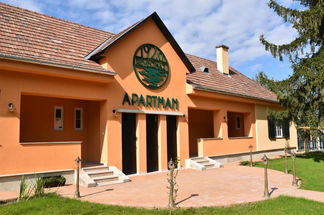 Szazesztendos Reveszhaz Apartman Szigetmonostor 外观 照片